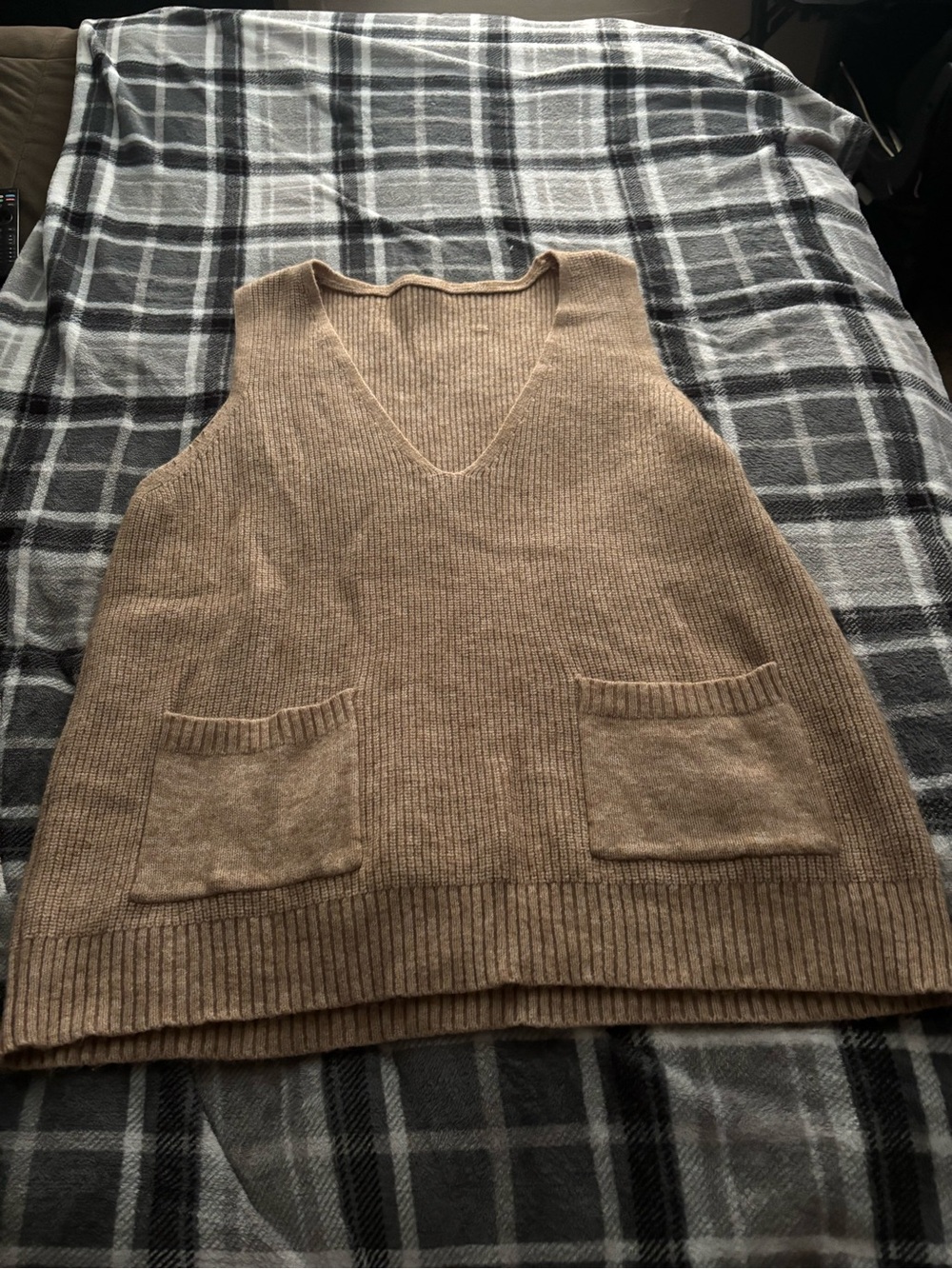 V-Neck Sleeveless Pocket Sweater Vest in Tan